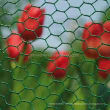Hexagonal wire mesh for feeding chickens ducks